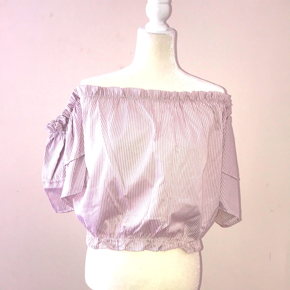 💙NWOT Cropped Ruffled Off Shoulder Top - Picture 2 of 11